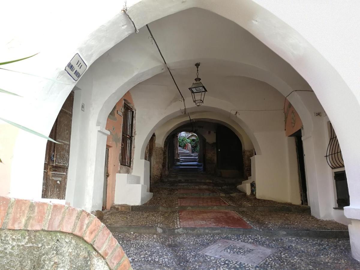 Nuova! Al centro della Città nei vicoli del Borgo Sanremo Esterno foto
