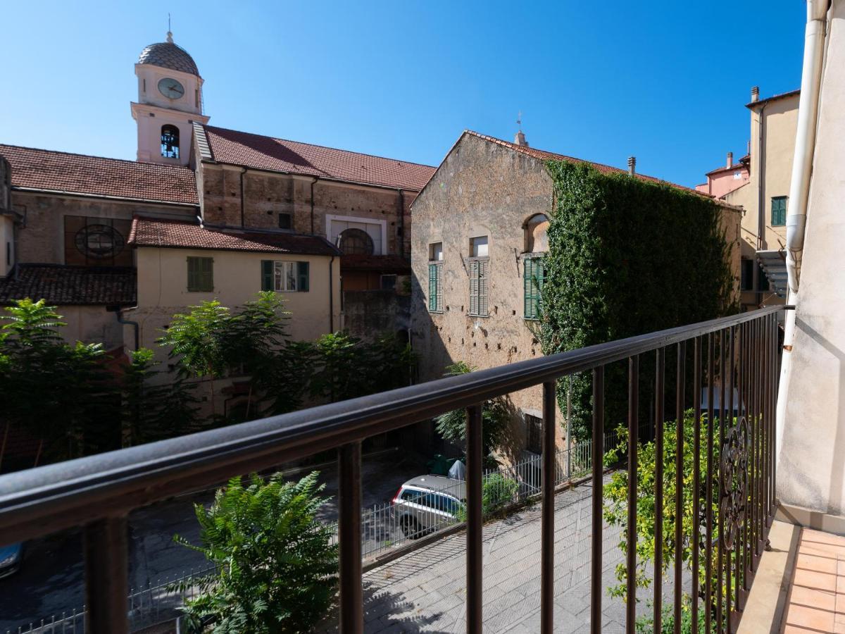 Nuova! Al centro della Città nei vicoli del Borgo Sanremo Esterno foto