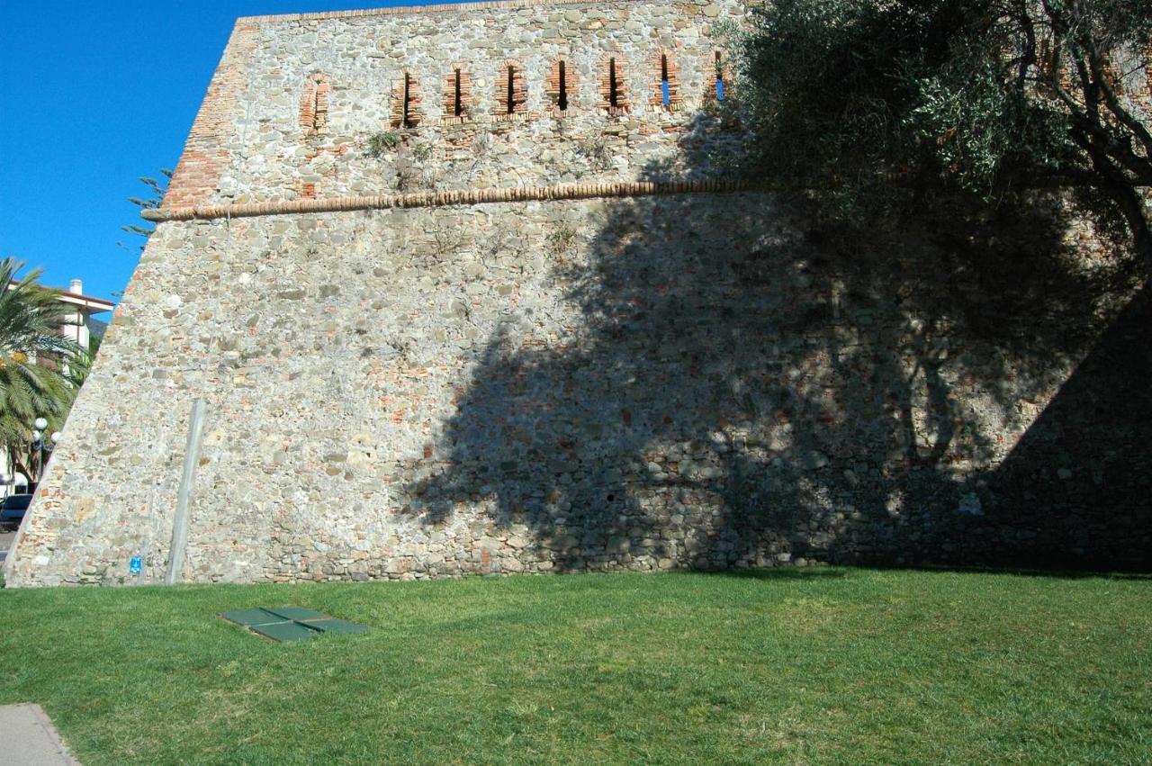 Nuova! Al centro della Città nei vicoli del Borgo Sanremo Esterno foto